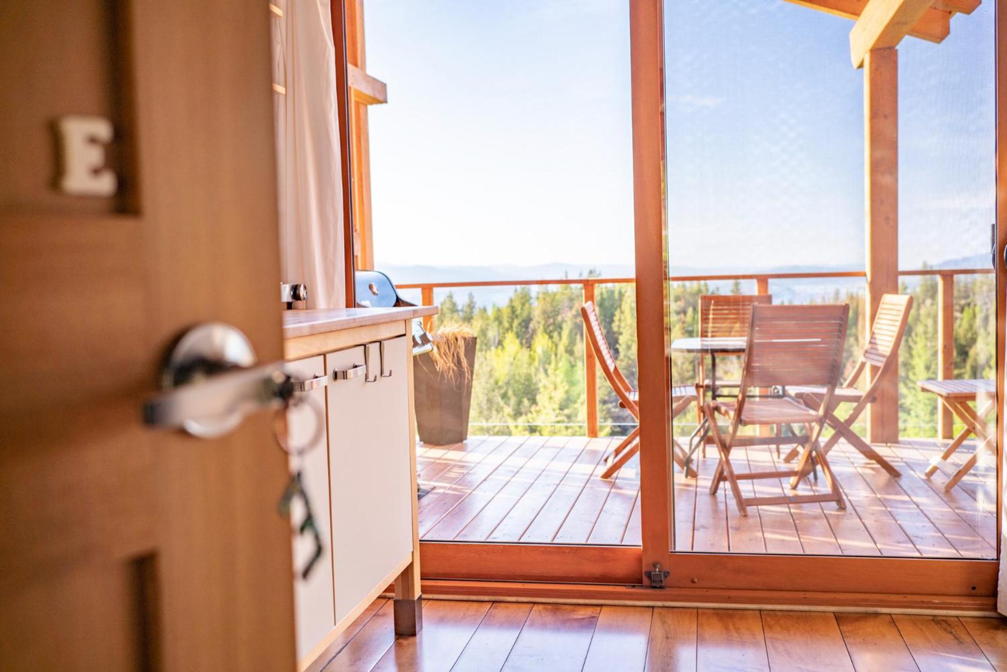 Myra Canyon Lodge Kelowna Exterior foto
