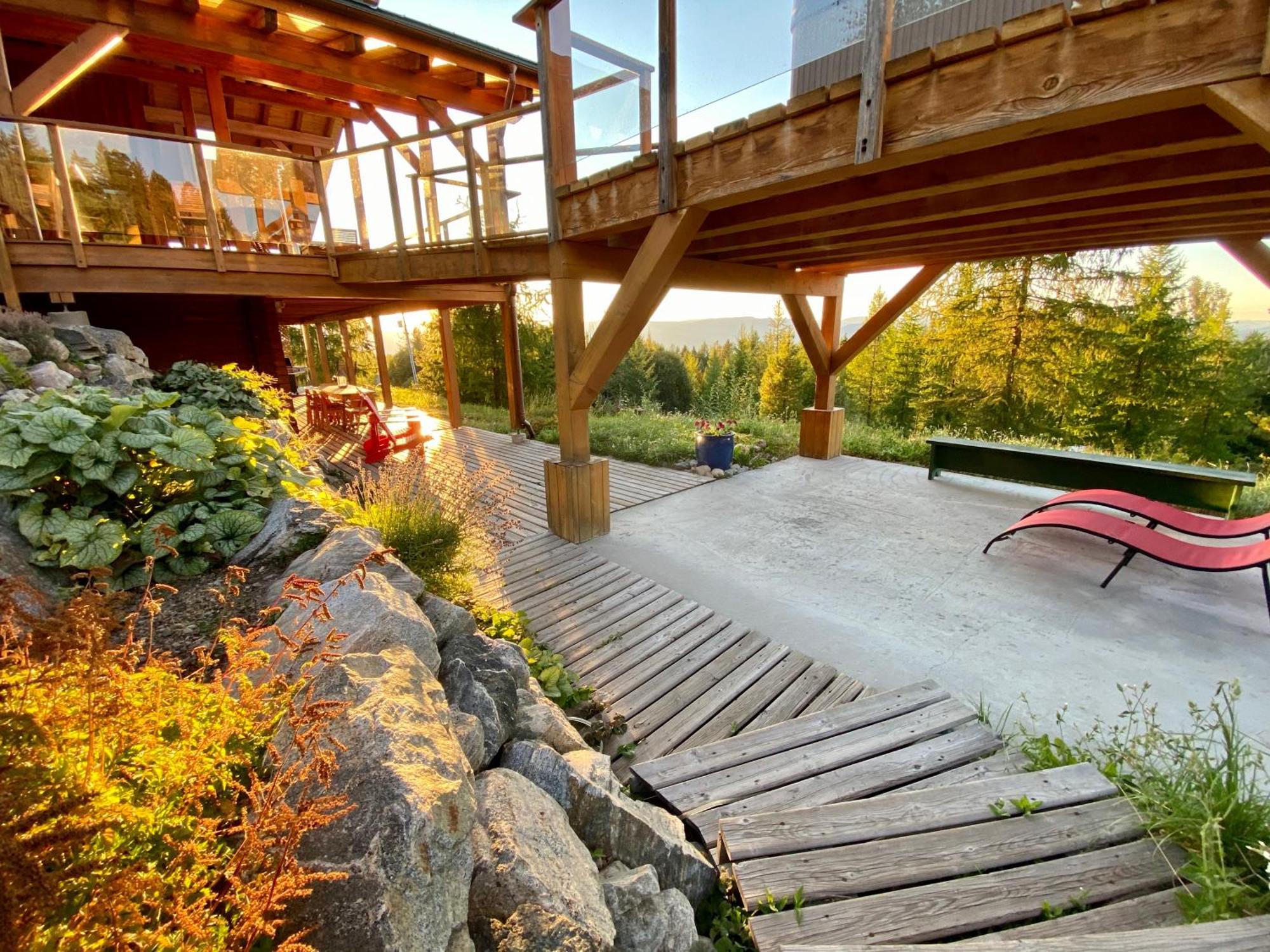 Myra Canyon Lodge Kelowna Exterior foto