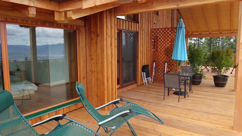 Myra Canyon Lodge Kelowna Exterior foto
